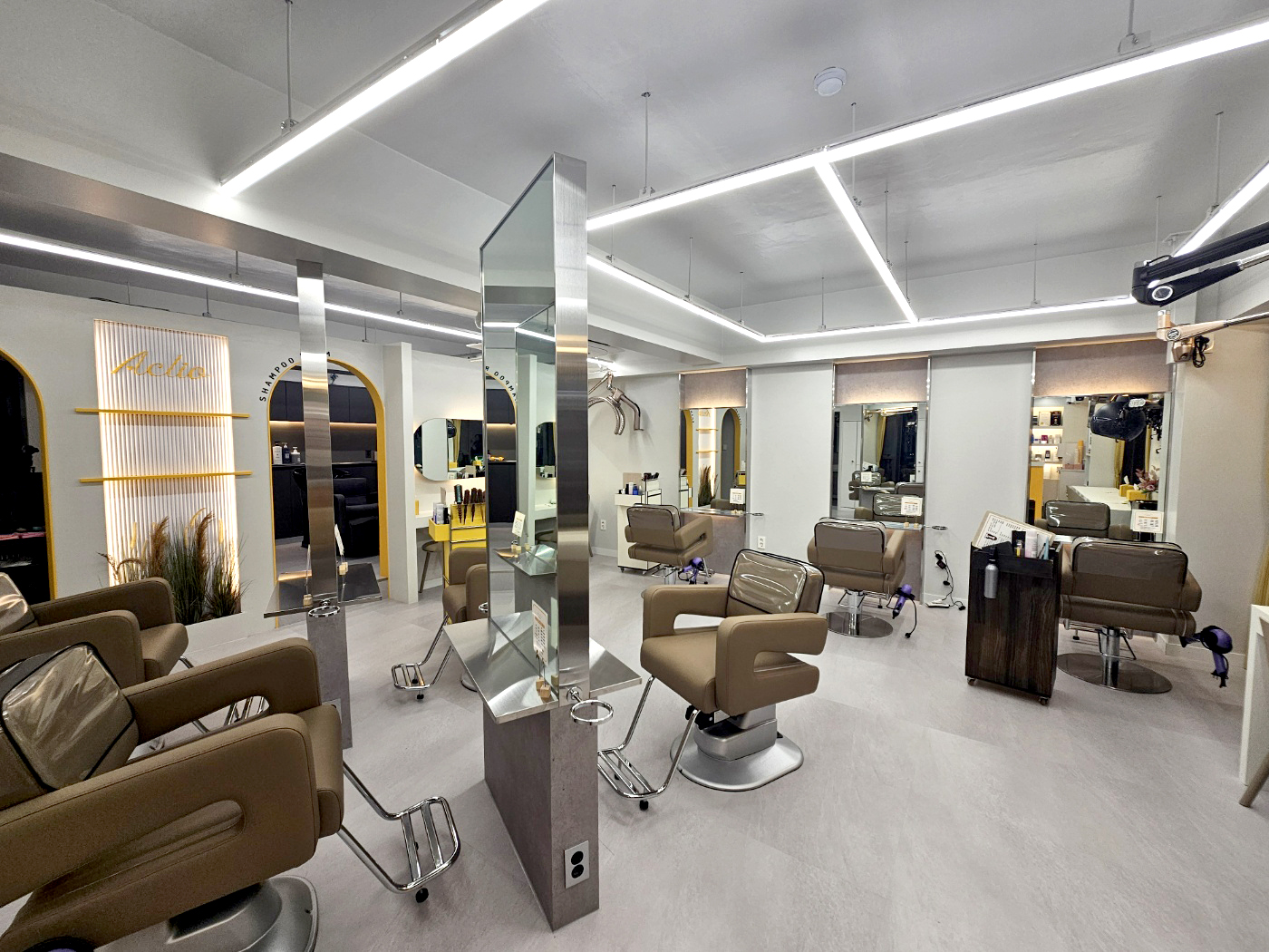 관악구 '아끌리오'헤어샵